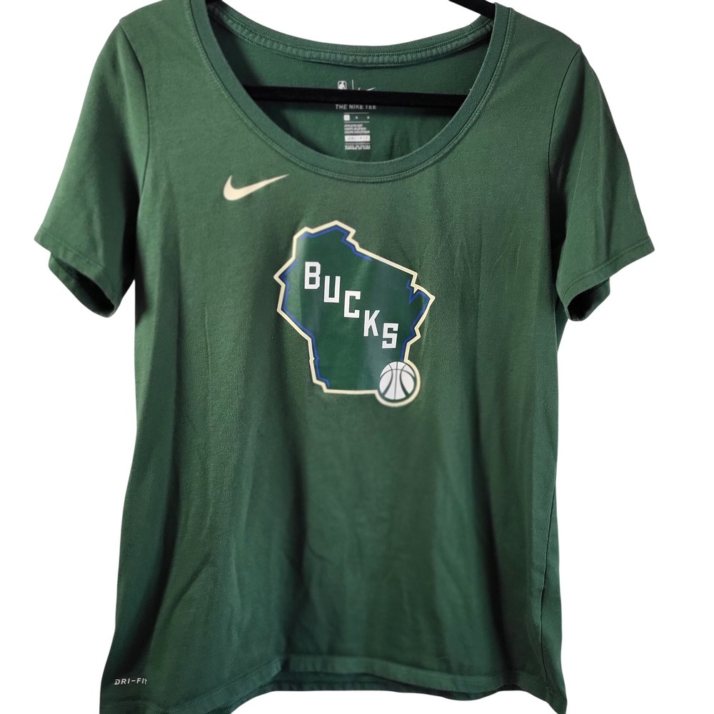Nike Milwaukee Bucks NBA Dri-FIT T-Shirt‎ Green Wisconsin Graphic Womens Large